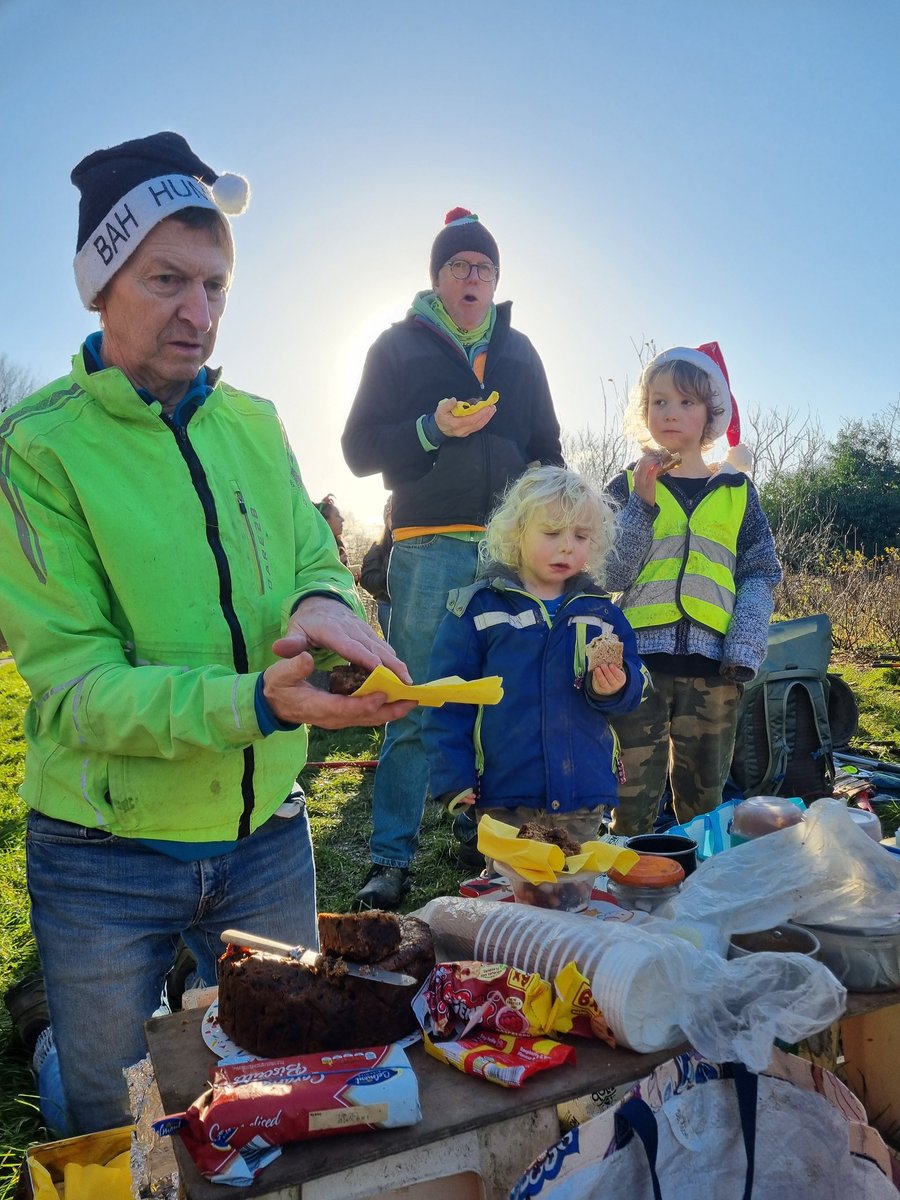 fruitnutvillage's tweet image. Today we ran our annual #FruitTree #WinterPruning workshop at #KingdomForestGarden #Stirchley. If you missed it there'll be plenty more opportunities to prune with us over the coming months... including in #DruidsHeath and #BalsallHeath