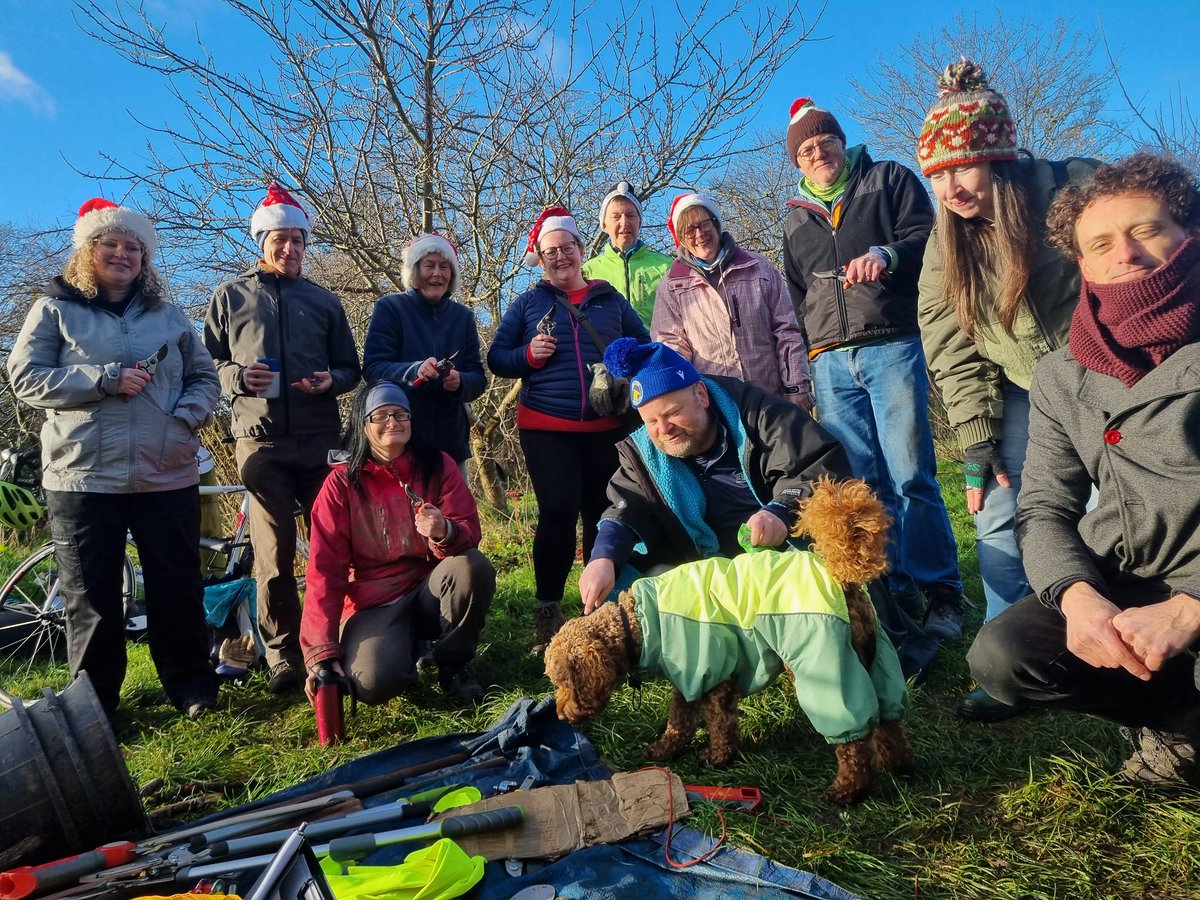 fruitnutvillage's tweet image. Today we ran our annual #FruitTree #WinterPruning workshop at #KingdomForestGarden #Stirchley. If you missed it there'll be plenty more opportunities to prune with us over the coming months... including in #DruidsHeath and #BalsallHeath
