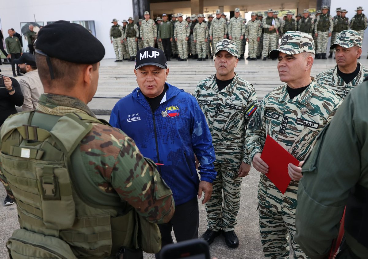 #AHORA || Vpdte. Sectorial @DCabelloR: El Pdte. <a href="/NicolasMaduro/">Nicolás Maduro</a> ha ordenado y ha establecido la estrategia a seguir: la Fusión Popular Militar Policial.