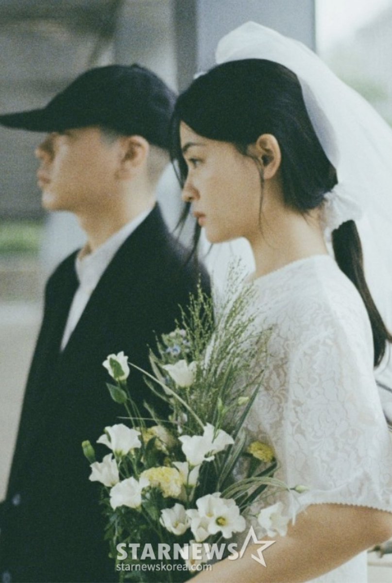 Congratulations to our dear Oh Hyuk and to his lovely wife Hwang Ji Min!😍🎉🥳

🔗 m.starnewskorea.com/view.html?no=2…

#HYUKOH #혁오