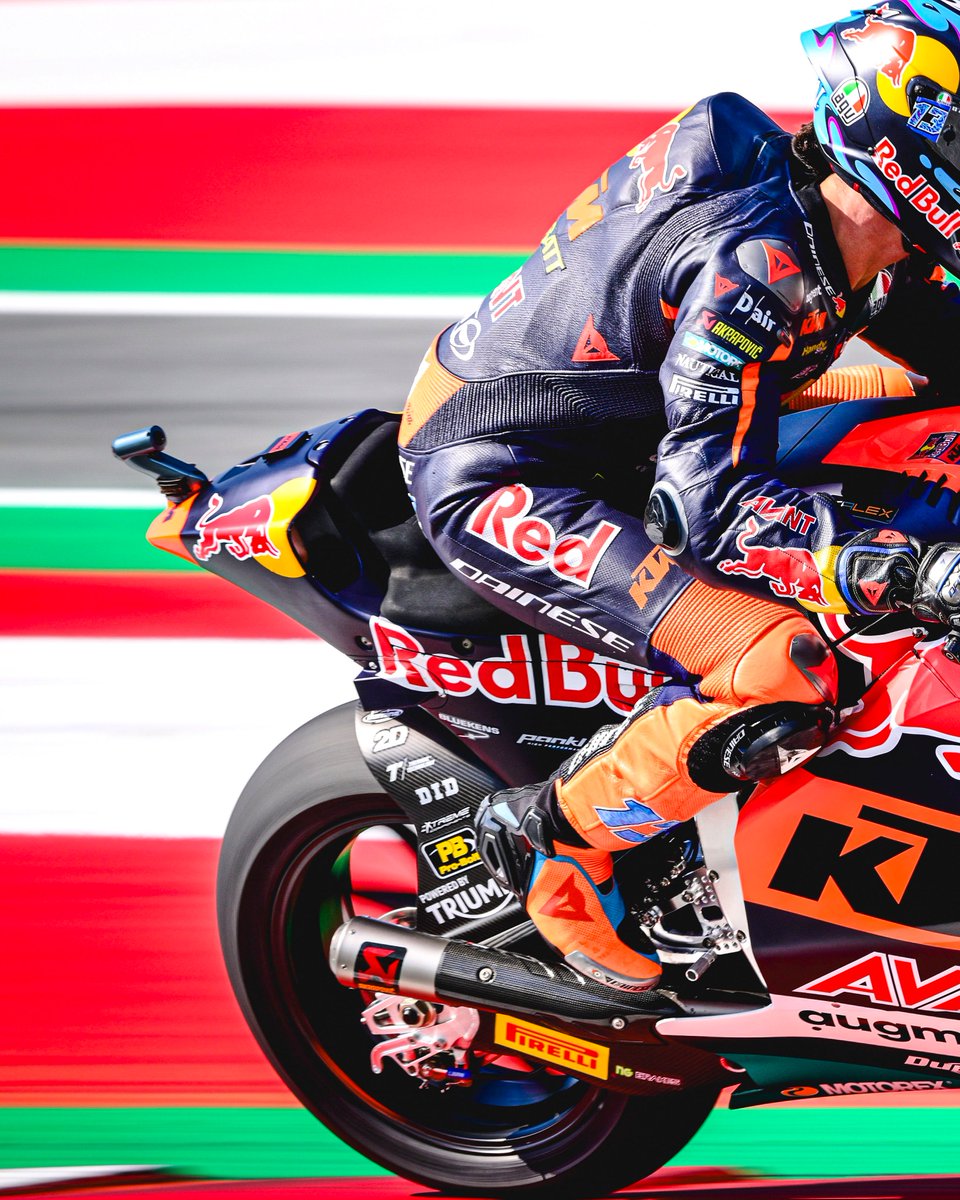 RedBull_KTM_Ajo's tweet photo. We move on 🔜 We share moments 🤝 We celebrate success 🏆
#TeamAvant is ready for an exciting new season with the orange squad 🍊
| @AvantTecnoUK | #GivesYouWings | #ReadyToRace | @MotoGP | #AjoMotorsport | #AjoFamily | https://t.co/7lJU7HglL5