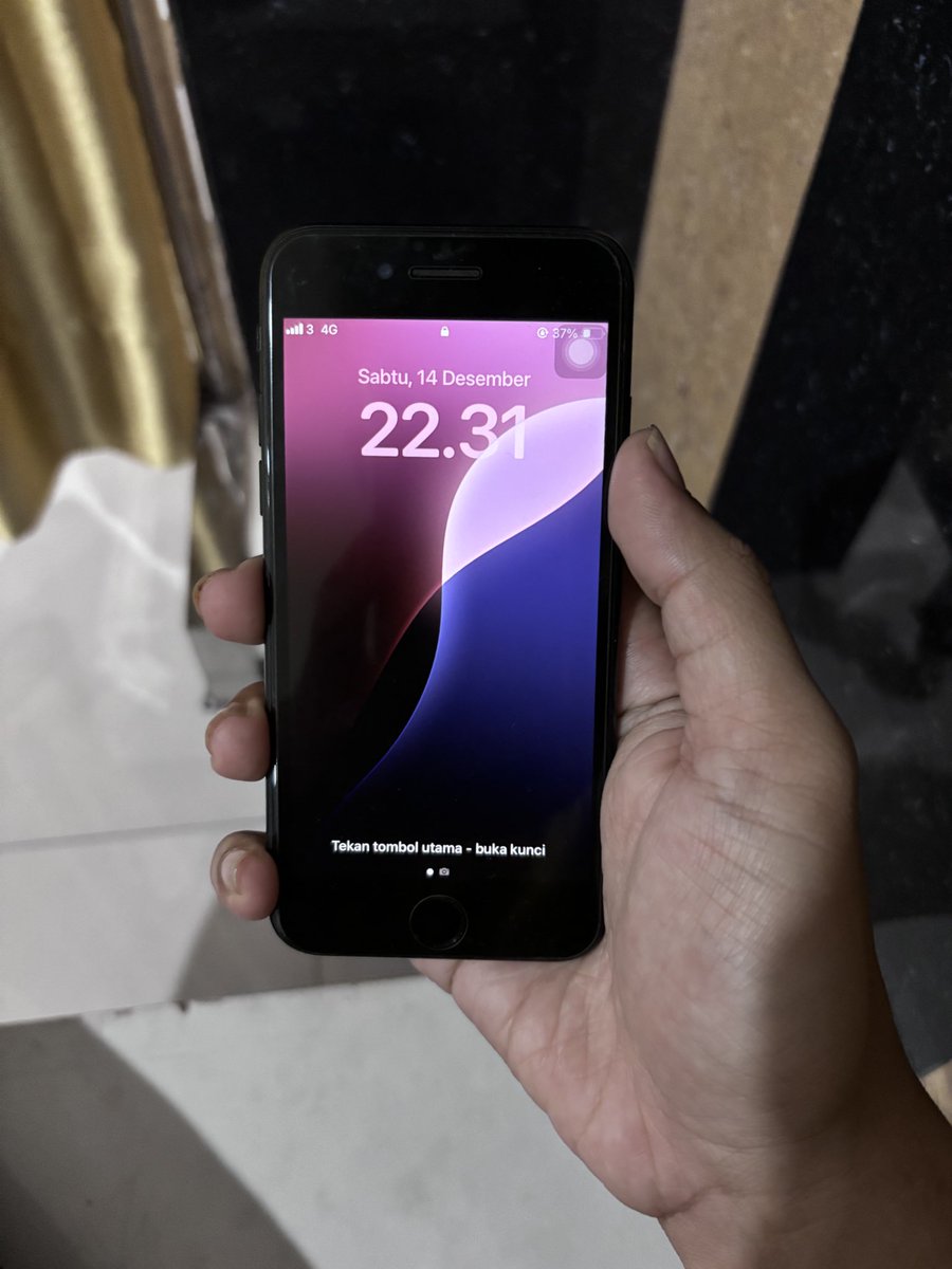 absoIutis's tweet photo. wts iphone dijual iphone  #zonauang #zonaba

wts iphone SE 2 / 2020 Ex IBox

fingerprint ✅ truetone ✅ 
semua fungsi normal, belum pernah service atau ganti
lecet pemakaian 
bh 72 %
kelengkapan hp + charger tanpa dus
negotiable https://t.co/kc8Y32qGN1