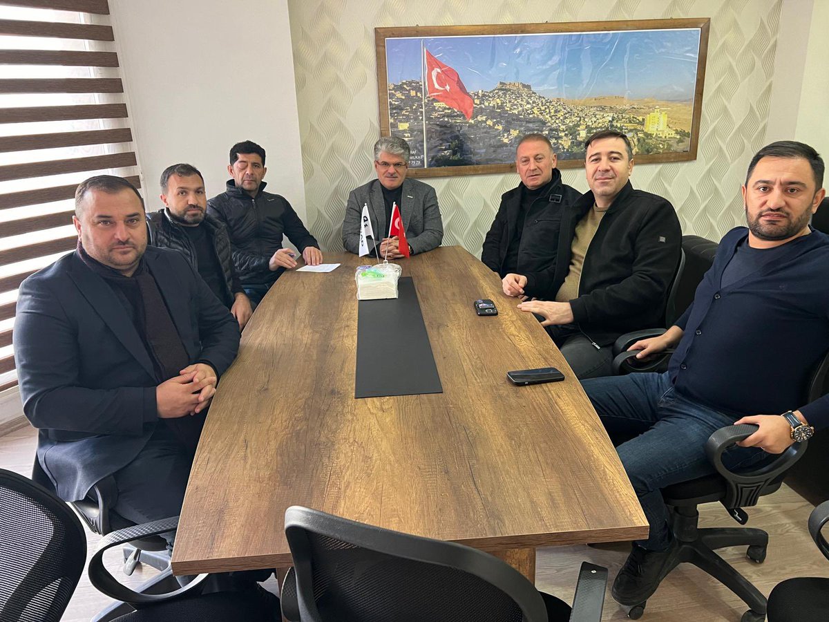 MUSIADMardin's tweet photo. Haftalık yönetim kurulu toplantısı şube başkanı öz riyasetinde, önceki dönem şube başkanı Mehmet Ali Dündar beyin katılımlarıyla gerçekleştirildi. Alınan kararların hayırlara vesile olmasını dileriz. https://t.co/EZnHdh7Aty