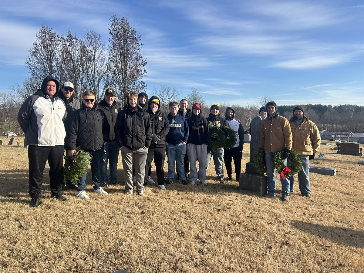 A big thank you to everyone who came out this morning to support Wreaths Across America. Thanks to your incredible effort, we completed the work in less than an hour. It was a meaningful way to honor our local Veterans and their sacrifice.
#OneTribe