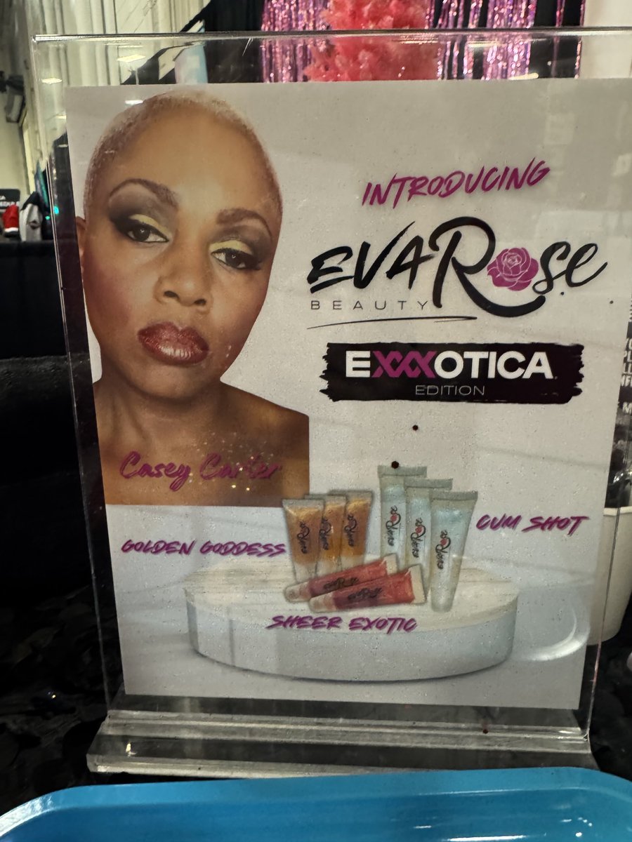 MickyLynnXoXo's tweet image. I am so honored to be friends and family with ⁦@CaseyAtNight⁩ I use her product daily and love it