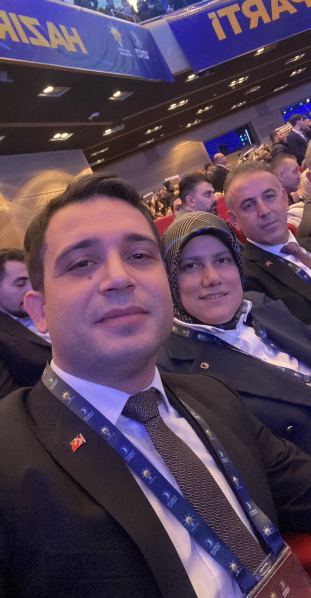 Cumhurbaşkanımız Sayın <a href="/RTErdogan/">Recep Tayyip Erdoğan</a>’ın tensipleriyle 8. Olağan Ümraniye İlçe Kongremizde <a href="/cetinkaya_salim/">Salim Çetinkaya</a> Başkanımız yeniden İlçe Başkan Adayımız olarak görevlendirilmiştir.

Özverili ve gayretli çalışmalarına şahit olduğumuz başkanımıza yeni dönemin hayırlı olmasını diliyoruz.