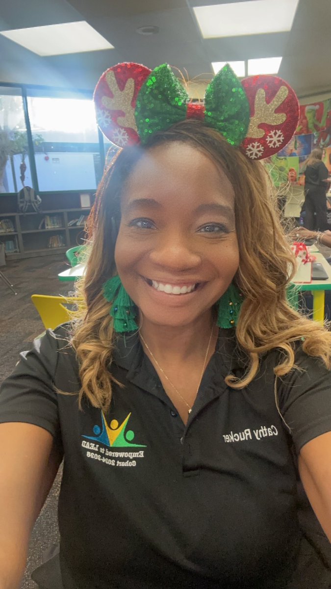 CathyRucker_AP's tweet photo. LEAD Cohort 24-25! Proud to be a part of the amazing group of future leaders! #EmpoweredtoLead #LEAD2425 @browardschools @keeperteacher @BCPSNorthRegion @BCPSLeadership @JacqueBrayIF @CypressOwls @Jonathan_ElemEd https://t.co/hG8Wre6A68