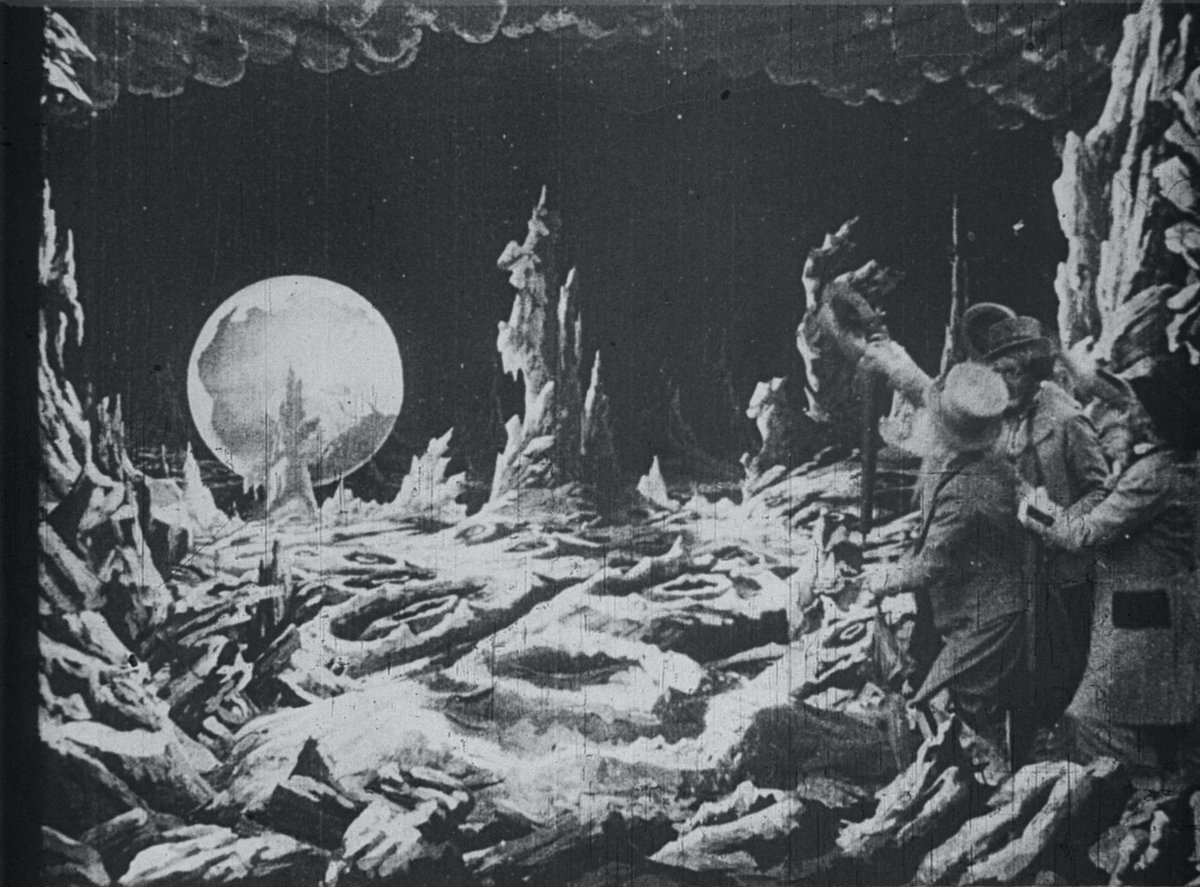 HauntedMovies's tweet photo. A Trip to the Moon (1902) dir. Georges Méliès https://t.co/1Uma5xuhx0