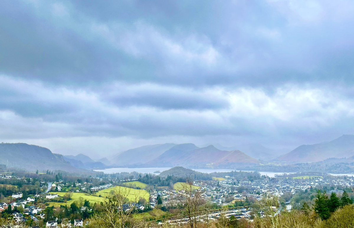 rosetintedlass's tweet photo. A rainy walk in Brundholme woods followed by a lovely pint of Keswick Gold and Dark Horse at the award winning  Fox Tap @KeswickBrewery 🥰 https://t.co/6YNM7NT7Nh