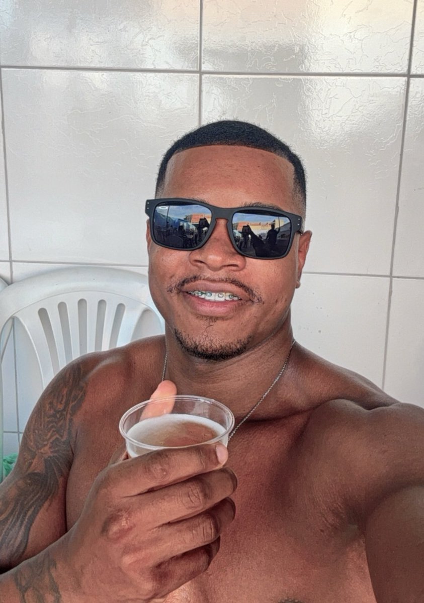 marvi_sc's tweet photo. Um preto, é um preto 🙂‍↕️ https://t.co/BvSO8GxYjb