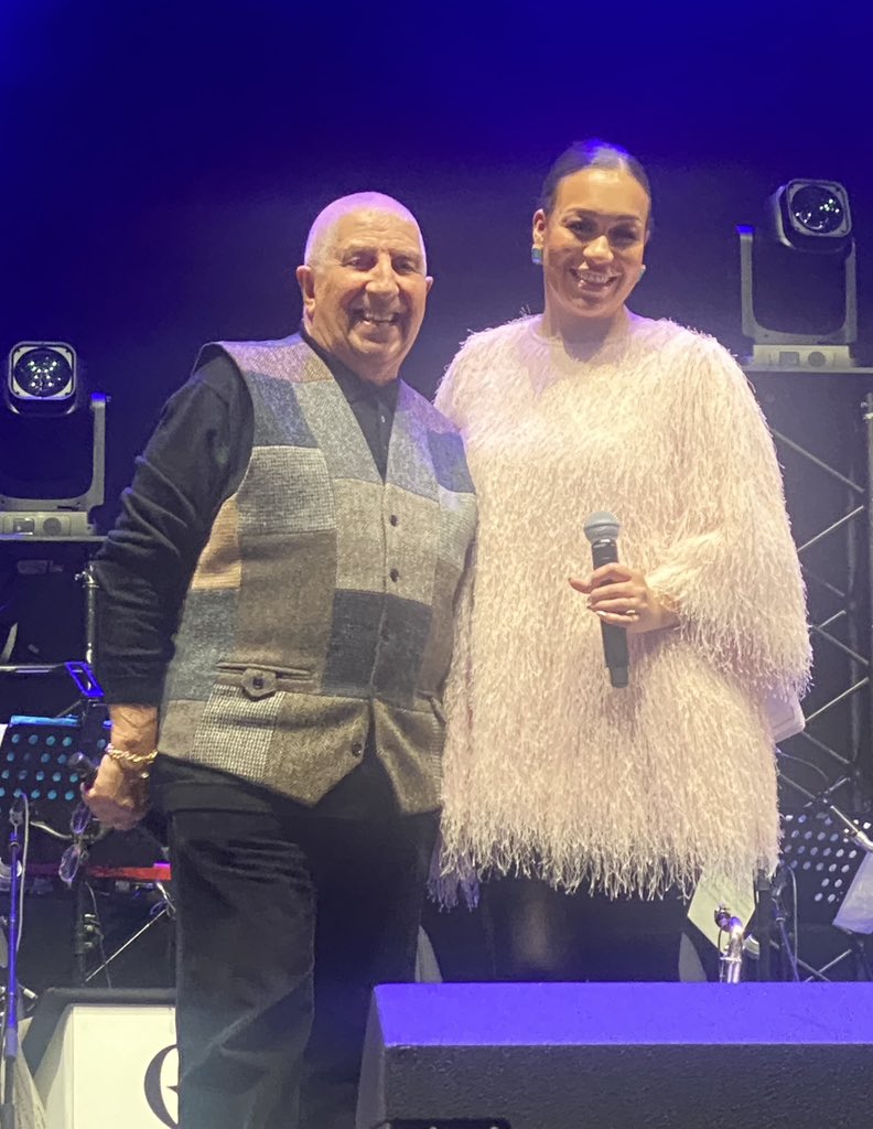 k4gz29's tweet photo. @PeteCityPrice  we could have listened to you two gab all night!! Looking forward to the show! Xxx https://t.co/QrlZvnqvbU