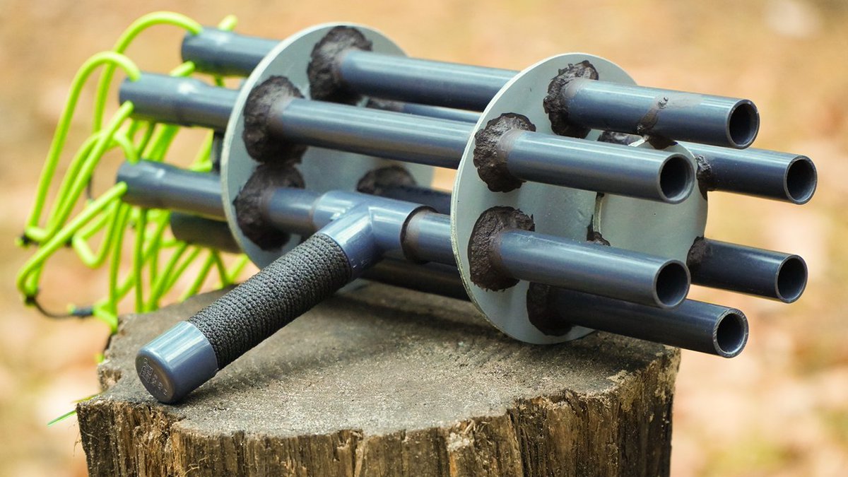 diy_lis_x's tweet photo. Six-Barrel Slingshot from PVC: A DIY Weapon of Chaos!

https://t.co/kdibQxUSxQ https://t.co/SUmGAG6XE5