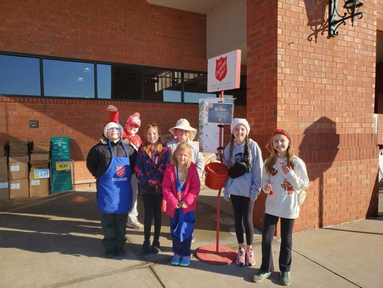 ZumFlintHill's tweet photo. Our Heroes Club rang the bell for the Salvation Army this Holiday Season! We are so proud of all the work they do to support our community and give back! #firebirdpride #proudprincipals https://t.co/prLn2oJQd4