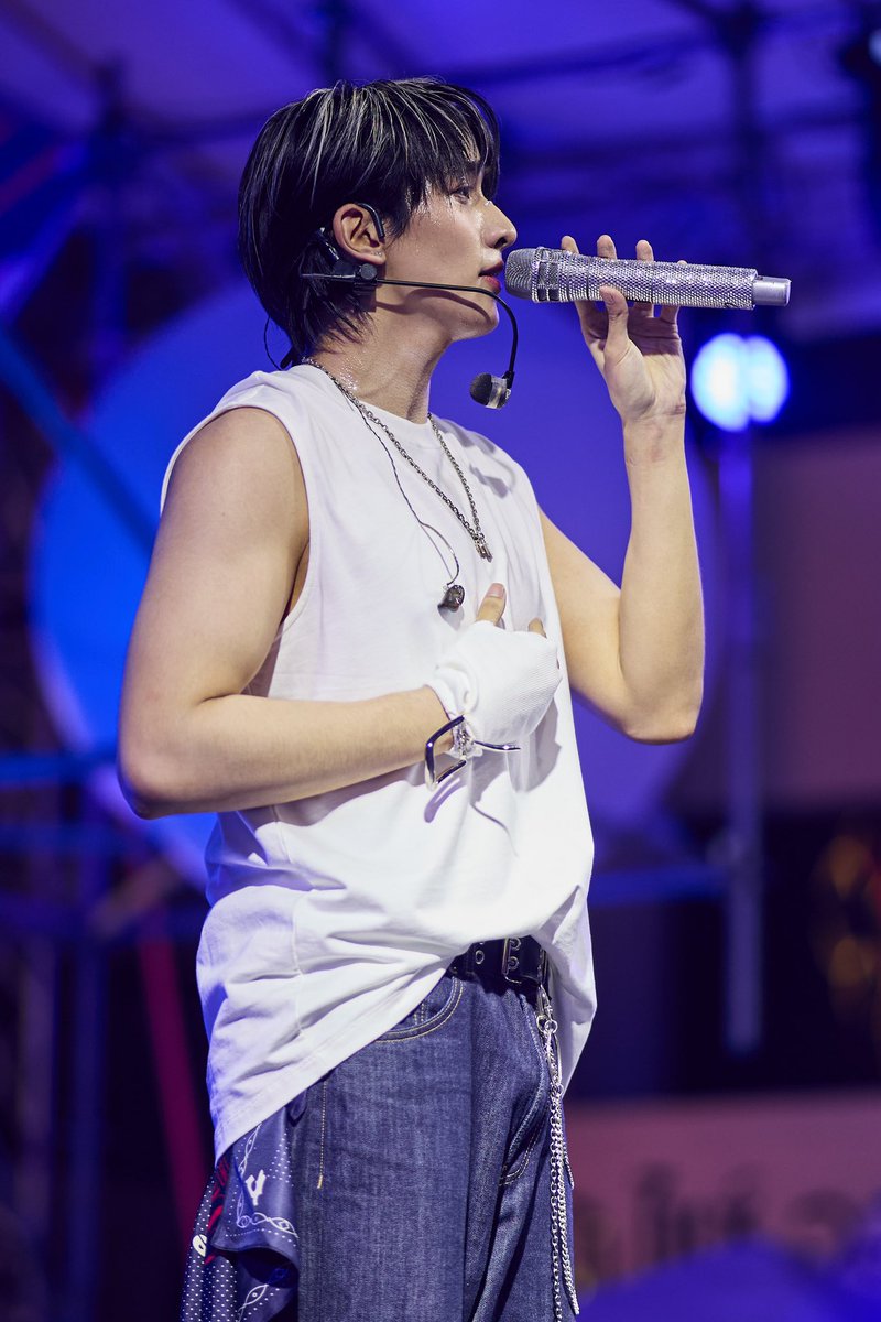 kongthappeakOFC's tweet photo. ภูมิใจมากๆครับ เก่งมากๆสมกับที่ฝึกซ้อมมาอย่างหนัก ปรบมือให้คนเก่ง👏🏻

PEAK AT SMF24
#SMF24xKongthappeak 
#SiamMusicFest2024
#KONGTHAPPEAK https://t.co/vhZktCAjNQ