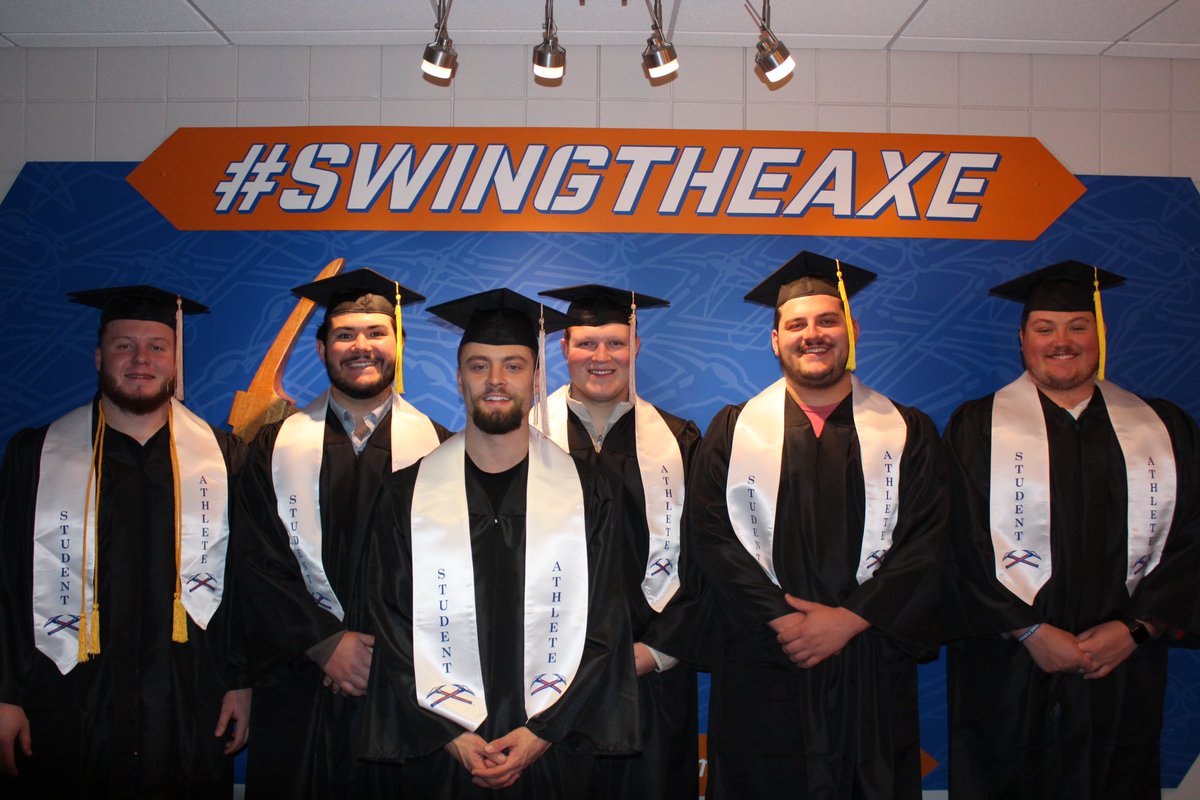 Congratulations to our student-athletes graduating today! Wishing you nothing but the best in your future! 🎓⛏️

#swingtheaxe #uwp #pioneers #grad #alumni