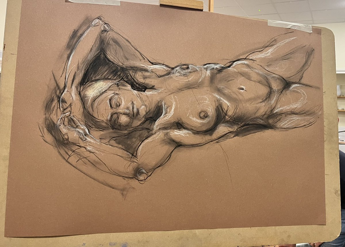 meganlazaar's tweet photo. First sketches from my debut as a figure model! I’m in awe of the incredible talent in the room. Each artist brought something so unique and creative to the table. It’s amazing to see myself through so many artistic lenses. 
Thank you to everyone involved 🫶

@tufiarts https://t.co/MYvNu02uXy