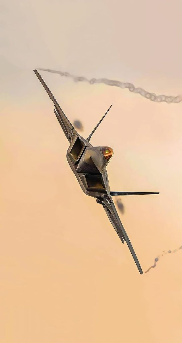 AcepilotAV's tweet photo. F-22 Raptor 🇺🇸 https://t.co/G85skmNkne