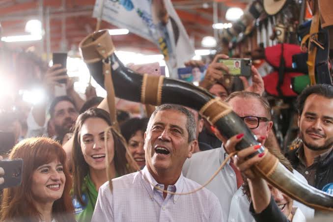 NÃO FALHA: Mauro Cid afirmou em delação que dinheiro levado por Braga Netto em caixa de vinho para o grupo “Kids Preto” foi obtido com “pessoal do agronegócio”. O dinheiro financiou a tentativa de golpe de estado e plano para matar Lula, Alckmin e Alexandre de Moraes.