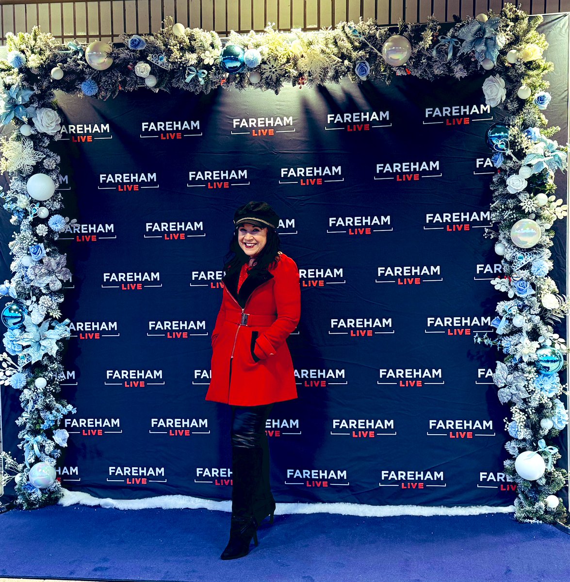 I’m off to see Cinderella <a href="/FarehamLive/">Fareham Live</a> today - oh no I’m not, oh yes I am!

Can’t wait to support my new local theatre &amp; of course join in!

🎟️ Selling fast here: trafalgartickets.com/fareham-live-f…

#PantoDay 
#Christmas2024 
#FarehamLive
#Newvenue
#NewTheatreSpace
#PRInvite