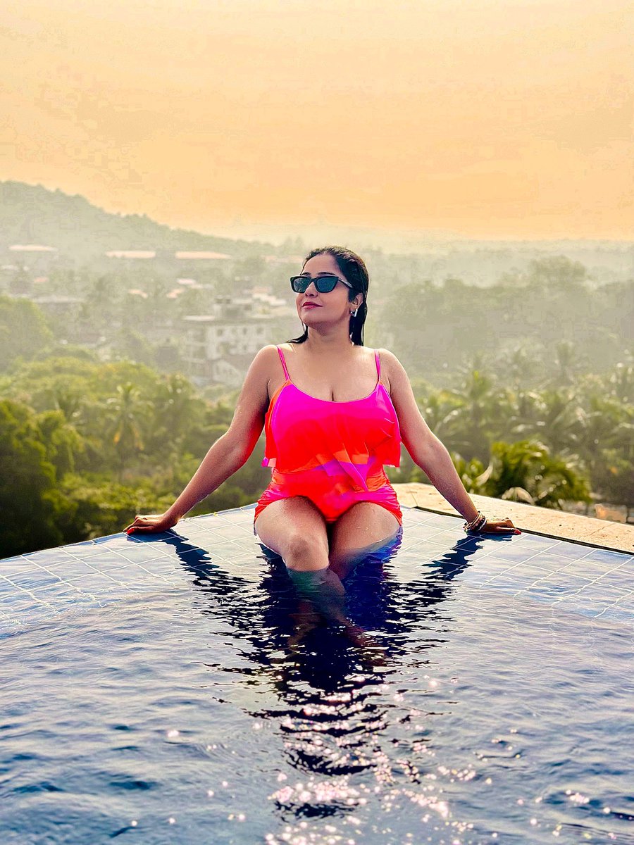 sayantani8's tweet photo. Where the pool meets paradise
#thefernhabitatcandolim
@cleartrip
Swimsuit - @LaLingerie
#RecentThrowback
#goa #travelphotography #ferncandolim #poolstory #infinitypool #topview #morningvibes #goodambiance #vibing #holidays #travelgram #november #travelstory #traveladdict https://t.co/o13W4Qjn58