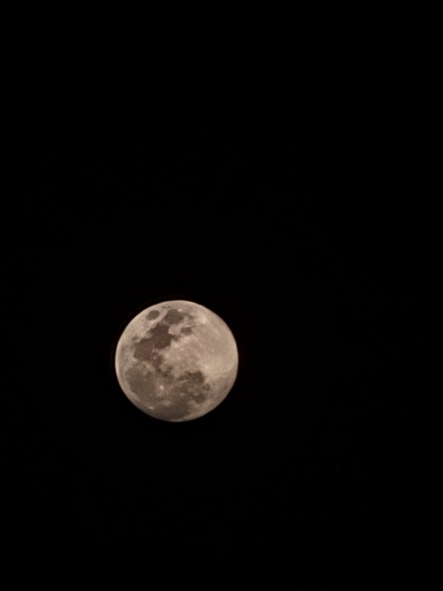 andre_P_Tech's tweet photo. Moon 🌙 #ShotOnSnapdragon with #SamsungGalaxy S21 5G 🤍!!! 

#UpgradeYourUpgrade with #GalaxyAI #Samsung #GalaxyUnpacked https://t.co/2WKhnEKKws