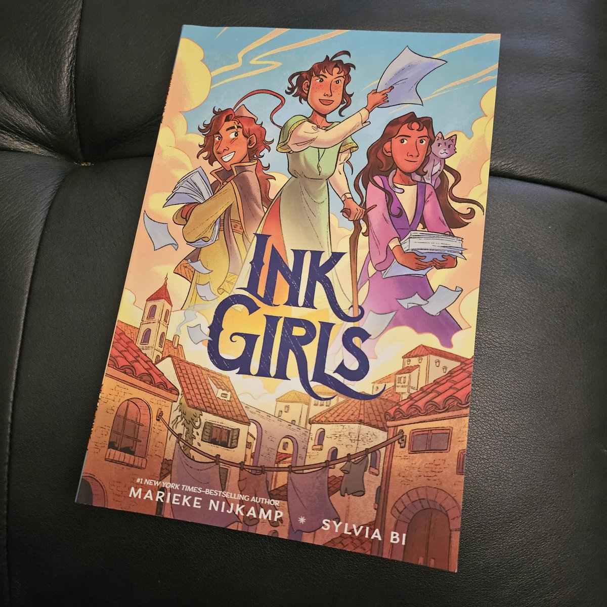 SabrinaAccalai's tweet photo. First book of @graphicsathon weekend! Really enjoyed Ink Girls by @mariekeyn and @rowatree 📰 https://t.co/IbkCqdflLo