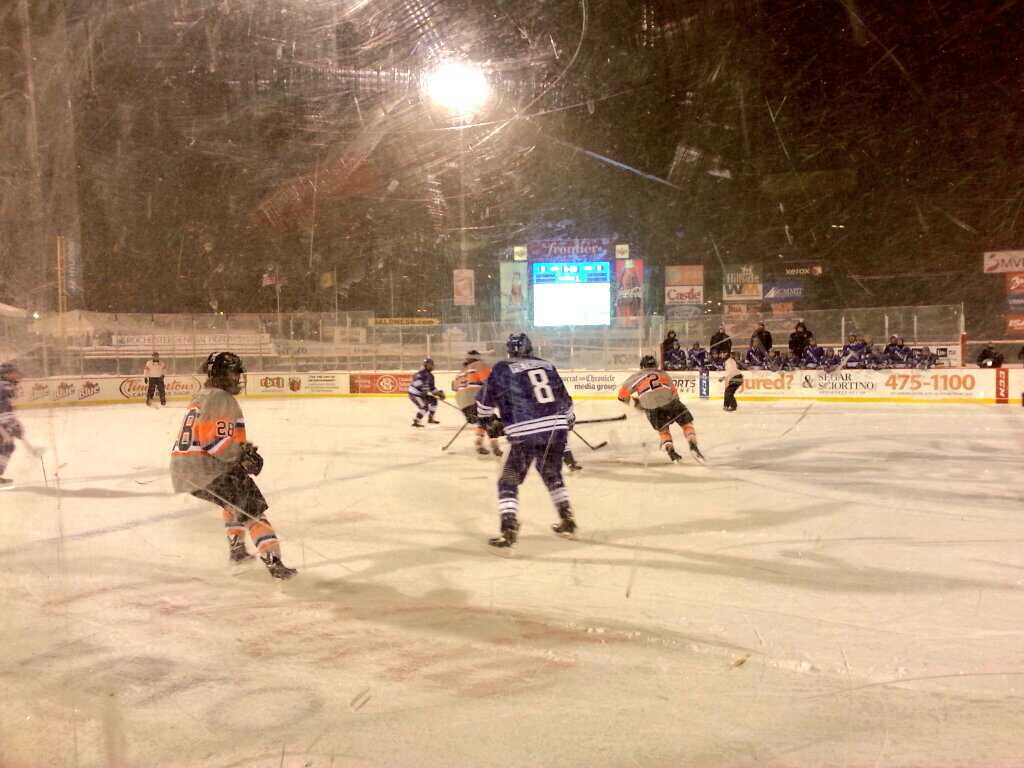34ROCKYP's tweet photo. Hey @RITWHKY @RITMHKY @ritcornercrew @RITPepBand @NiagaraMHKY @ClarksonWHockey What were you doing 11 years ago? Me, I was sharing one of the best days of my 30+ years in sports, with you and a few thousand snow/hockey lovers! Let's do it again, eh? #FrozenFrontier https://t.co/gyJajjcOCd