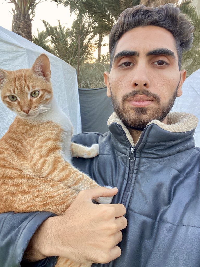 Simba and  I need food 😭

gofund.me/cbf1cb77