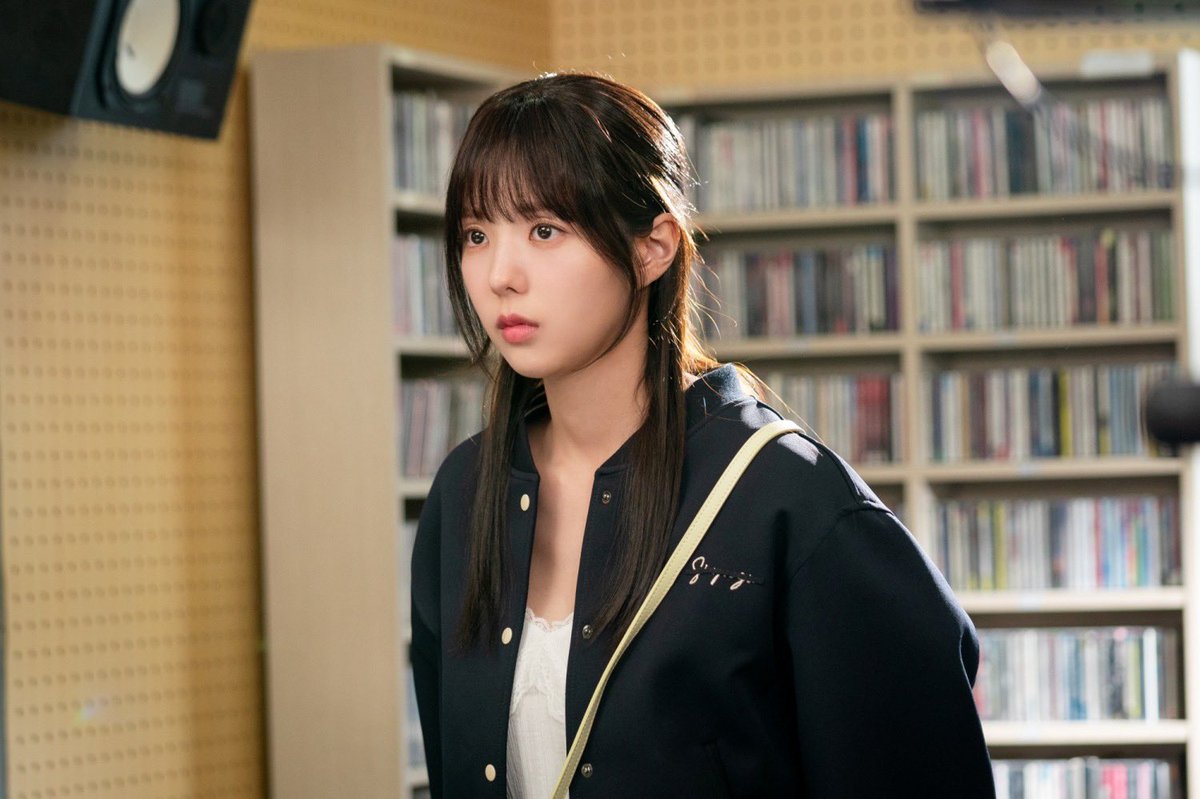 soobinmss's tweet image. 제 생각과 음악의 리듬에 빠져 있습니다 👀

#ChaeSoobin #채수빈
