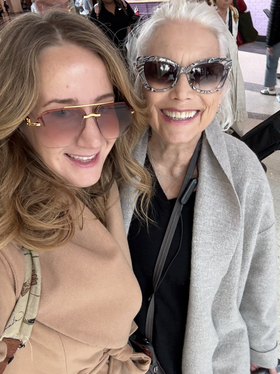 Guess who’s going to the White House?! Aaaaaand I ran into Emmylou Harris at BNA. We’re on the same flight and she plays DC tomorrow with the Milk Carton Kids so go see them!