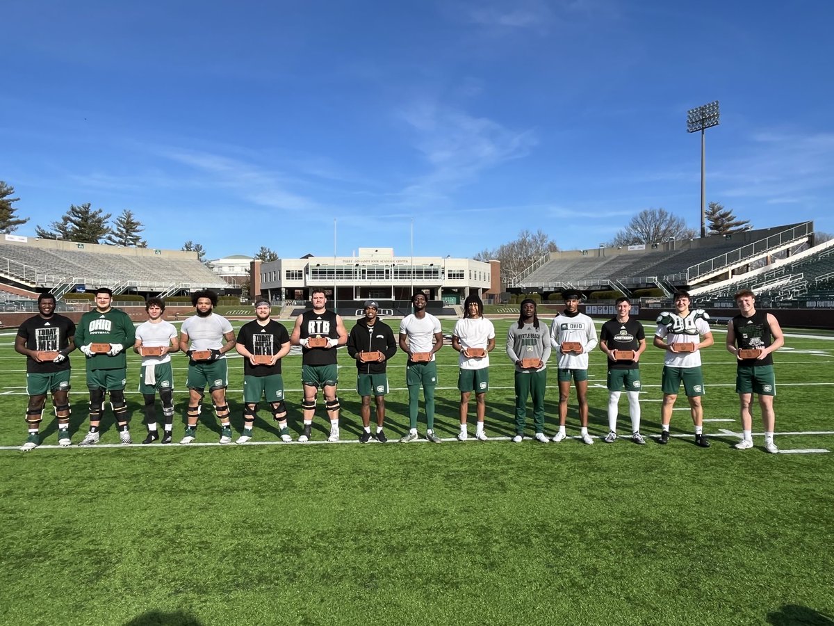 prOUd!🧱💚🐾