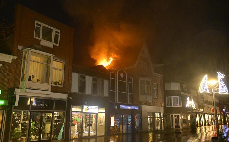 Uitslaande brand in woning in Delfzijl