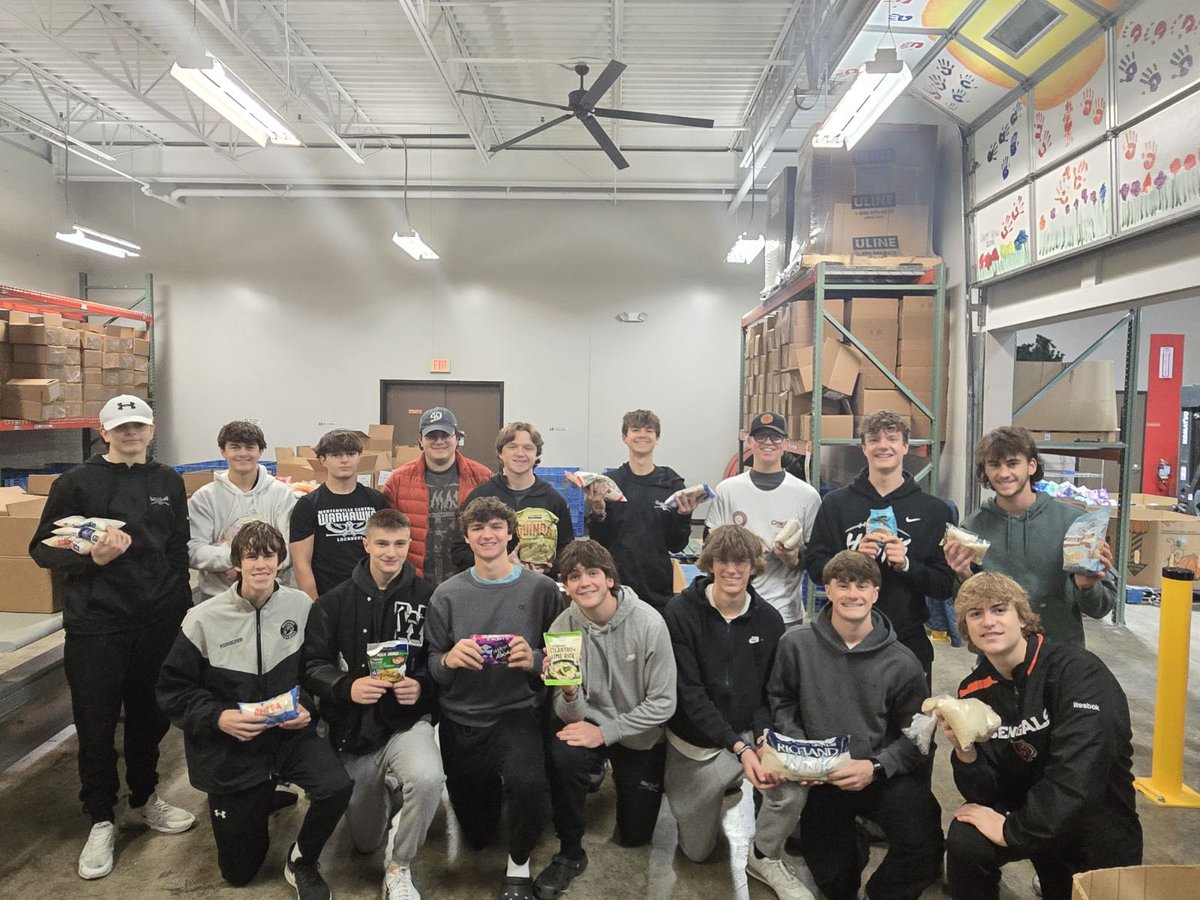 Central Men’s lacrosse team bonding at WARM