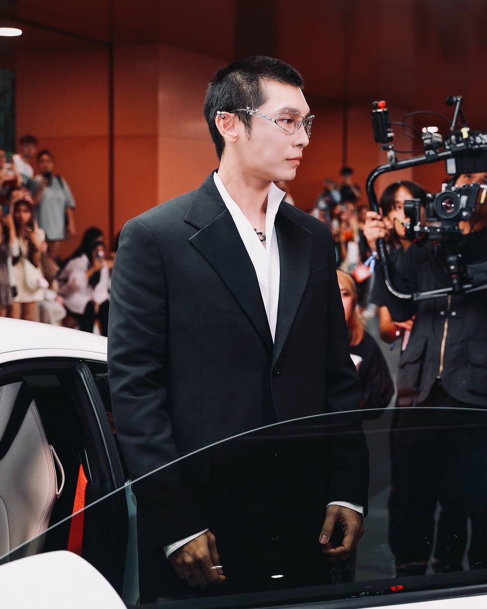 nimoyllap's tweet photo. mewsuppasit IG IGS
14122024
//So handsome🔥How can anyone be this gorgeous😇❤️
#CentralChidlomxMEW
#Heartwritten #Montblanc
oneskinlabs
@MSuppasit #MewSuppasit https://t.co/sUfaZa2hUv