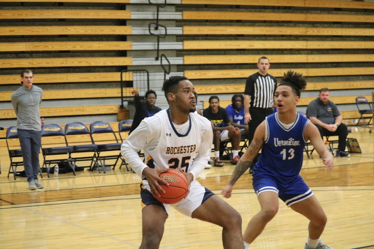 RCTC men pick up 94-71 win over MN North-Vermilion.  Sam Jennings scores 32 points. rctc.prestosports.com/sports/mbkb/20…