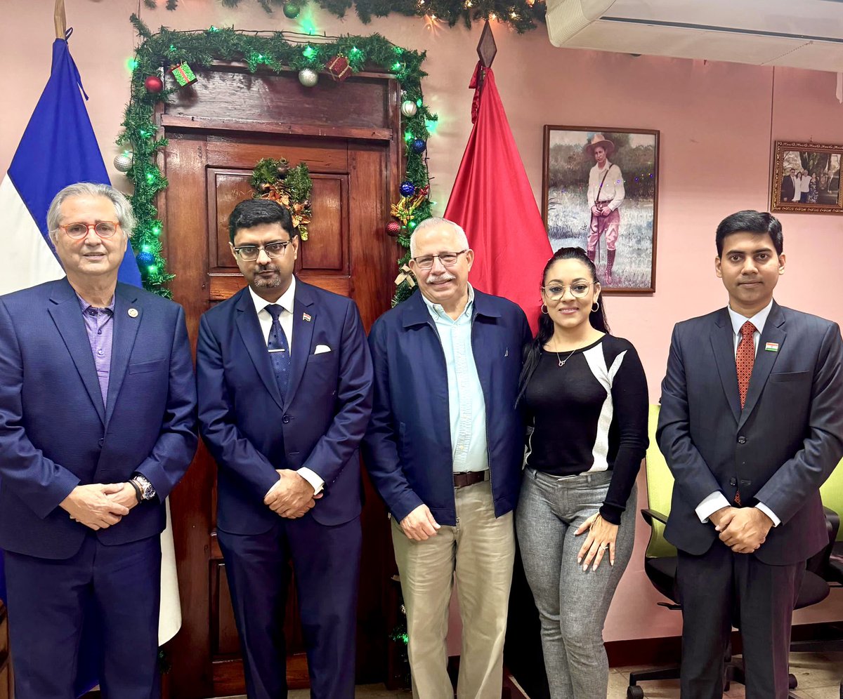 IndiainPanama's tweet photo. @doctorsumitseth @IndiaUNNewYork @IndianDiplomacy @UNDP @UNDP_India 🇮🇳 India Nicaragua 🇳🇮 
|| Towards Stronger Health Cooperation ||

Ambassador @doctorsumitseth met 
Dr. Carlos Sáenz Torres, Vice Minister and Secretary General Health and discussed various ways to strengthen health cooperation between India and Nicaragua https://t.co/9SW5kyOhNH