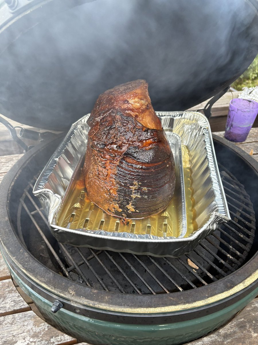 THE BBQ REVIEW tweet media