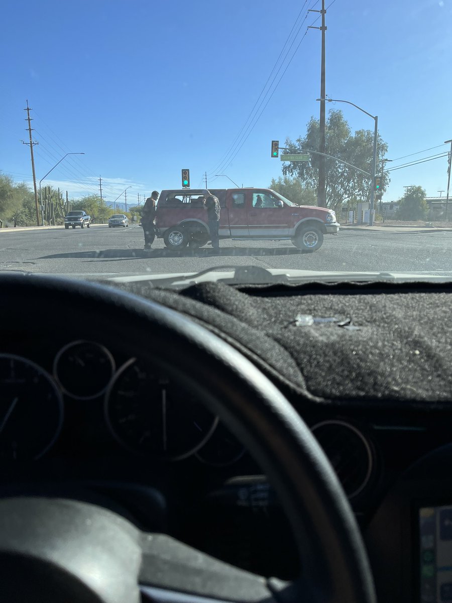 AGroAllDay's tweet photo. @whatsuptucson just a heads up that there’s a guy changing his tire in the middle of the intersection at Country Club and Irvington https://t.co/gqH8sfR4TH