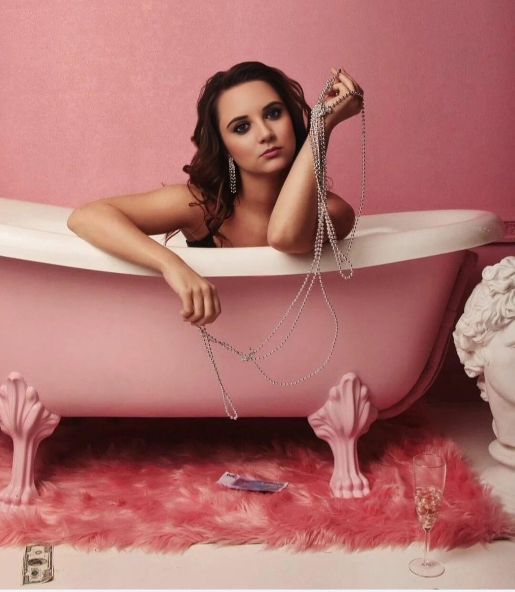 @artcrushgallery <a href="/Hackatao/">Hackatao ♛</a> Live the life you dream of. When creating a visualization of your ideal existence, pay attention to details: how you feel, what you do, who you spend time with.
Every morning is a new chance to get closer to your goal, and you should make the most of it❤️🥳