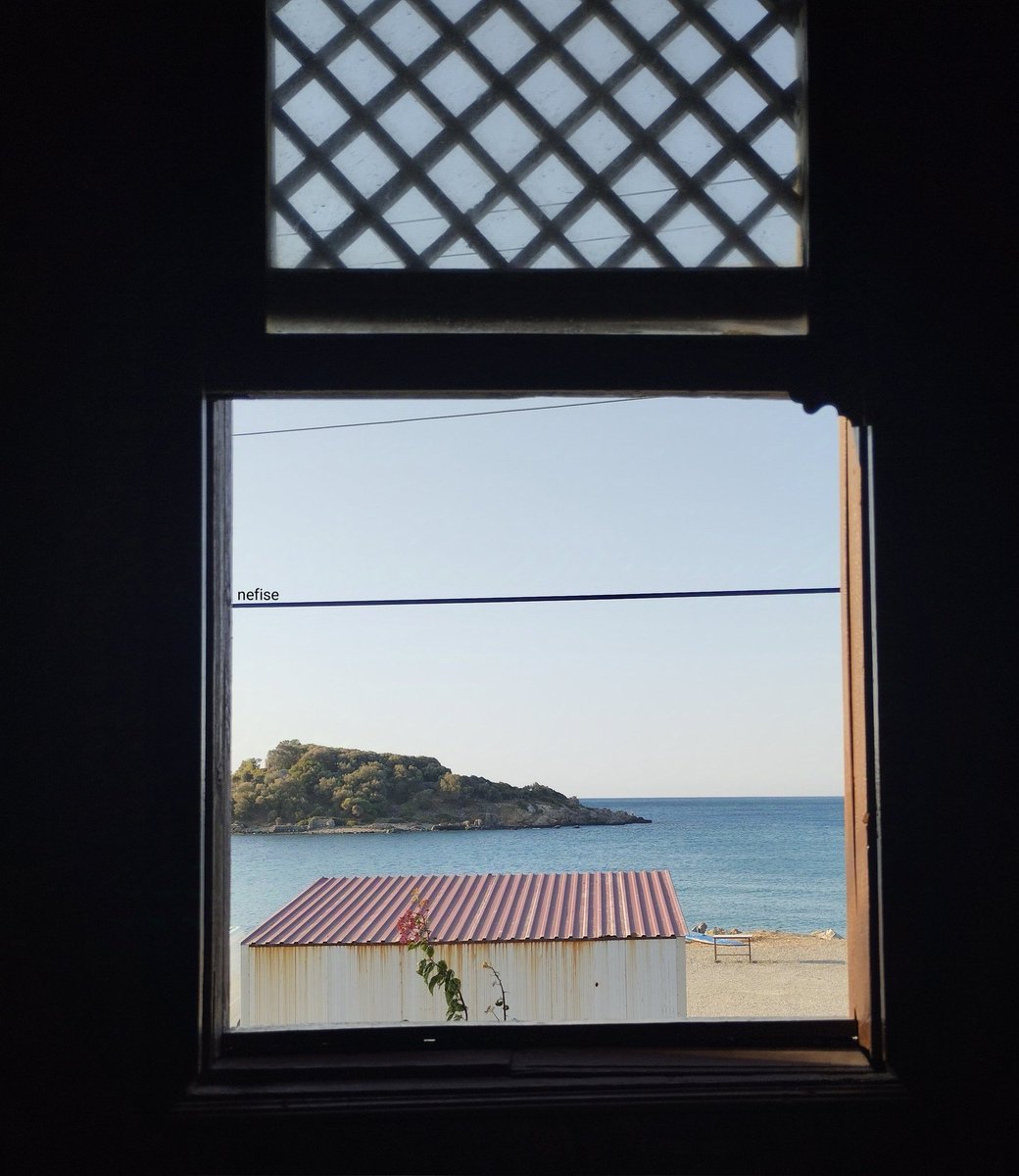 "Bilmiyor muyuz, umut insanın gerçeği görmesini engeller. Ama hakikati görmesini sağlar."

Pencereden/<a href="/guraysungu/">güray süngü</a>