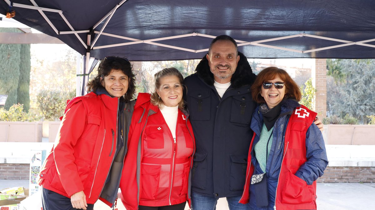 🧸 Esta tarde visitamos a la peña <a href="/MasAllaMostoles/">Peña el Más Allá Móstoles</a>, quienes han organizado una maravillosa recogida de juguetes en colaboración con <a href="/CruzRojaMostole/">Cruz Roja Móstoles</a>.

Es un orgullo ver cómo la solidaridad y el compromiso pueden iluminar las vidas de tantos niños.