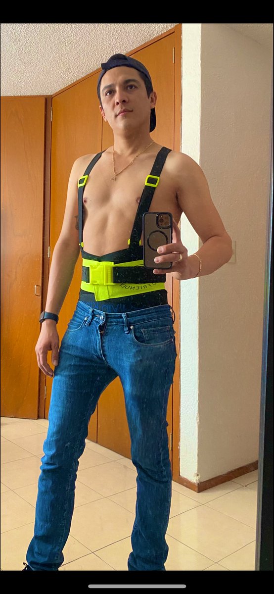 Alguien tiene que trabajar en sábado. 😎
#SabadoDeMorboYProvocación