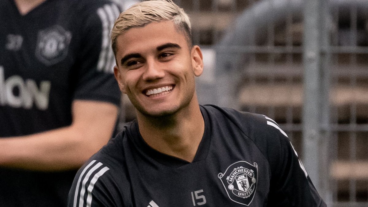StretfordPaddck's tweet photo. I'm hearing Andreas Pereira should've been sent off against Liverpool, got away with it and then scored four minutes later?

Pre-season Pirlo. #MUFC legend. https://t.co/tOs5R2ScH1