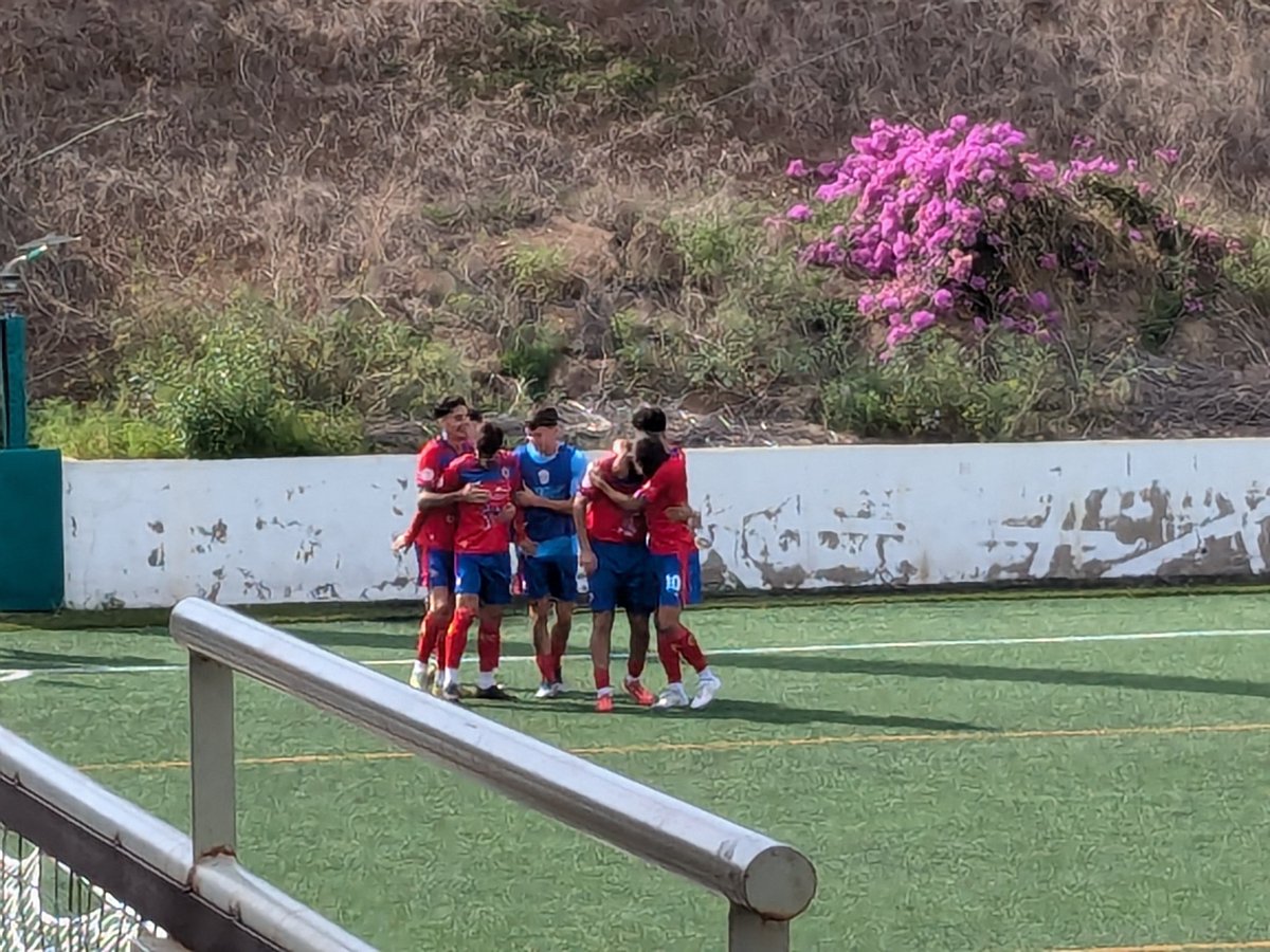 Lanzarote666's tweet photo. @UD_Lanzarote Very hard to comprehend. Played so well for 70 minutes and then capitulation. Must take those chances in the first half when you are on top. #GranCanaria #TerceraGrupo12 https://t.co/wuOAVQcEA1