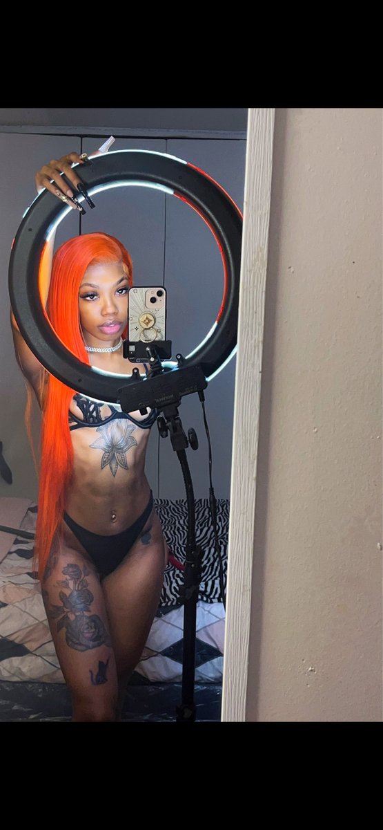 QingDiamond's tweet photo. some more pics cause why not ? lol i love orange on my skin 😫😍🧡 https://t.co/gGsKXUYiCg