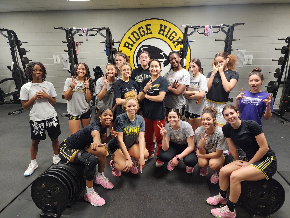 ridgegirlsbball's tweet image. No Sleep On Saturdays #puttinginwork @KISDAthletics @FossilRidgeKISD @ridgepanthers @CoachValery
