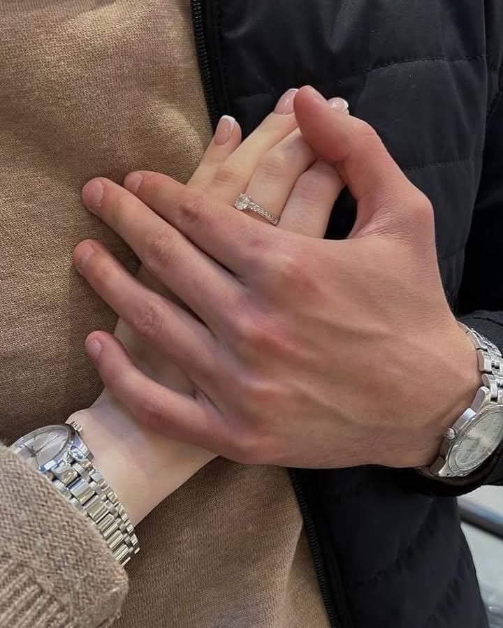 ...أوعدني♥️ ..
إنه البُعـد ما يگون مگتـوب بقصتنـا
أوعدني عيـونگـ ما تميّـل لغيـري 
أوعدني ما حدا ياخدگـ غيـري ، أنتَ ليَّ وبـس!".♥️🌍
#مساء__الخير 
#ليالي_الشتاء