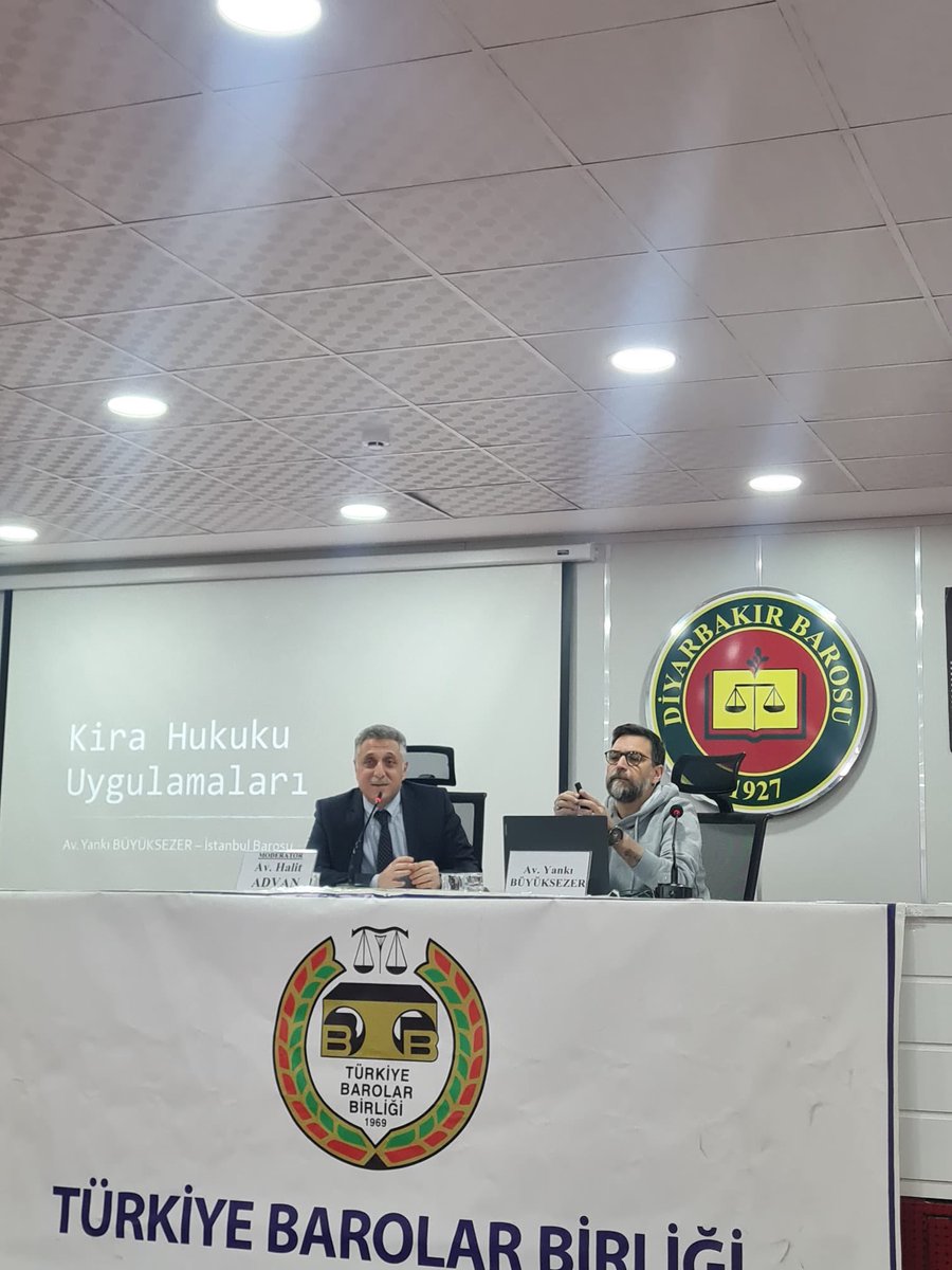 ADVANHalit's tweet photo. TBB Eğitim Merkezi adına Diyarbakır Barosu avukatlarına Sn. Av. Yankı Büyüksezer ile  Kira Hukuku Uygulamaları seminerini yaptık. Hocamıza teşekkür ediyoruz. https://t.co/NrSdlJL3td
