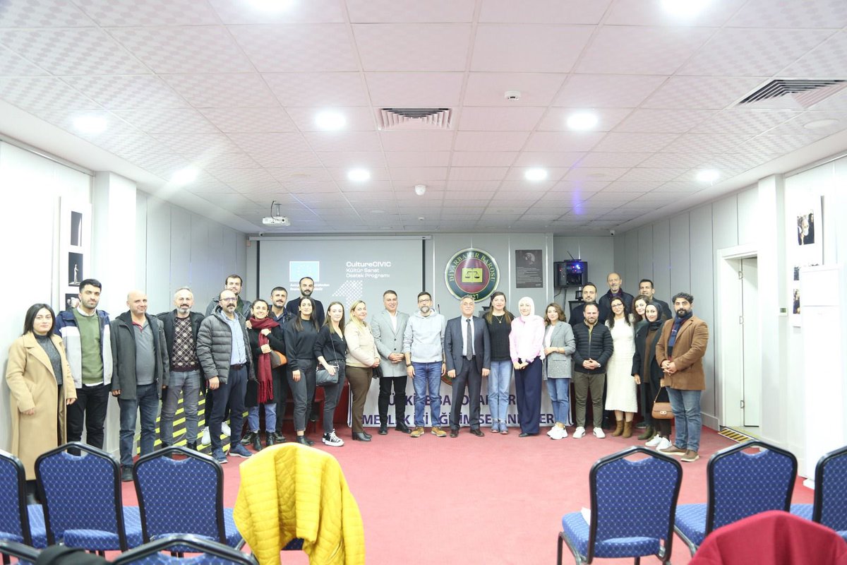 ADVANHalit's tweet photo. TBB Eğitim Merkezi adına Diyarbakır Barosu avukatlarına Sn. Av. Yankı Büyüksezer ile  Kira Hukuku Uygulamaları seminerini yaptık. Hocamıza teşekkür ediyoruz. https://t.co/NrSdlJL3td