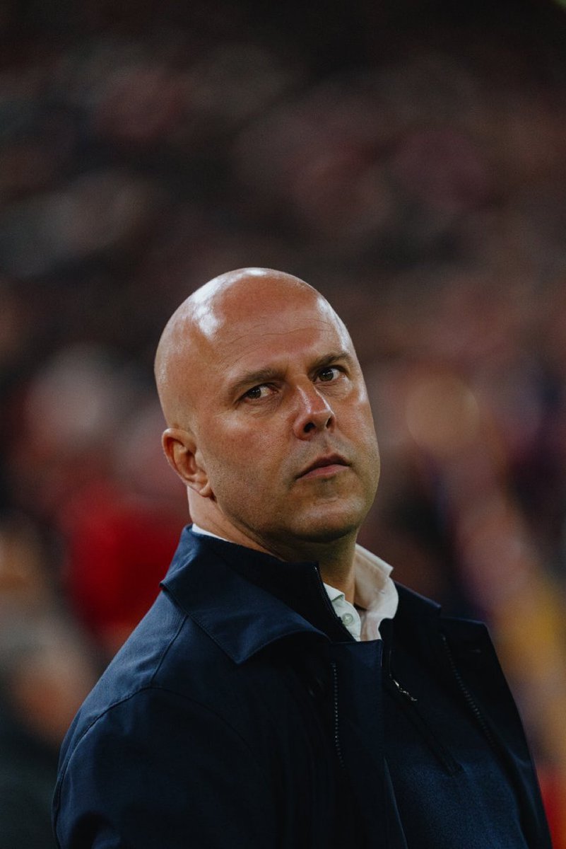 Despite going 10 men down, Liverpool managed to generate 3 big chances, 2.31xG, 16 shots and 59% possession. 🧠 

Take notes, Mikel Arteta.